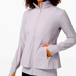 Lululemon Sights Seen Jacket size 8 Pale Purple/Violet